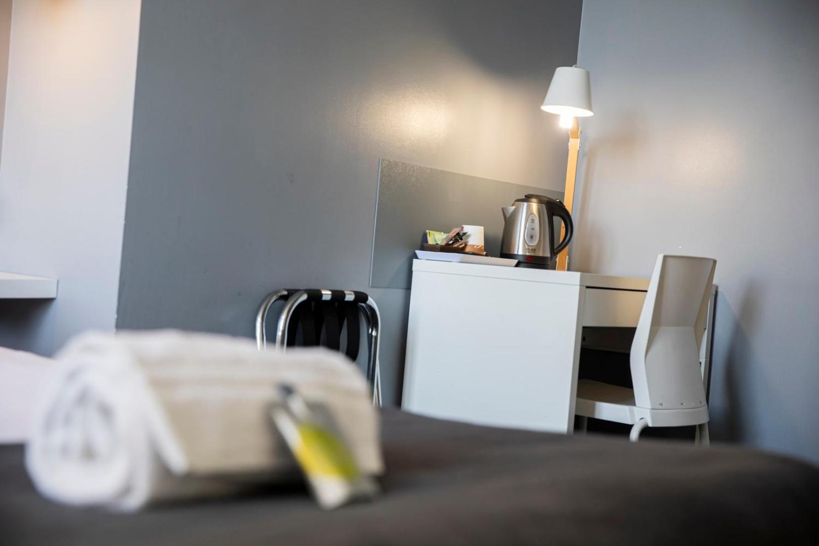 Au Bout Du Quai Hotell Granville Exteriör bild