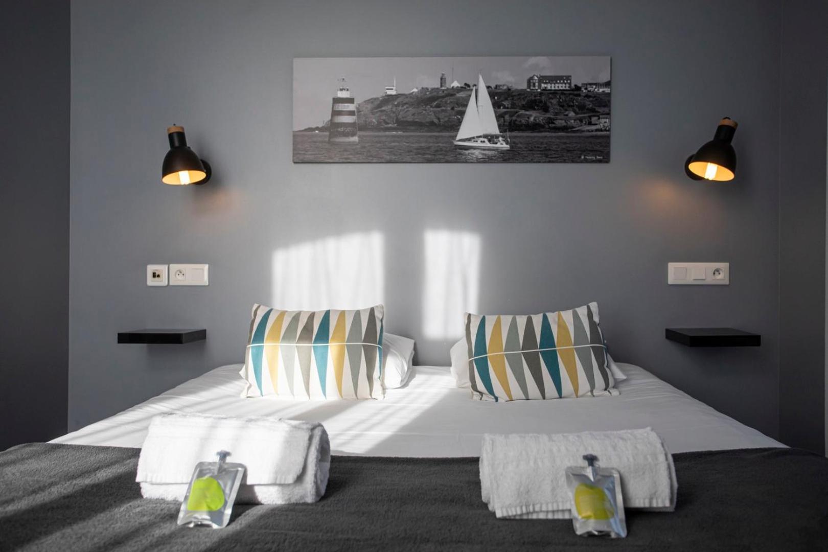 Au Bout Du Quai Hotell Granville Exteriör bild