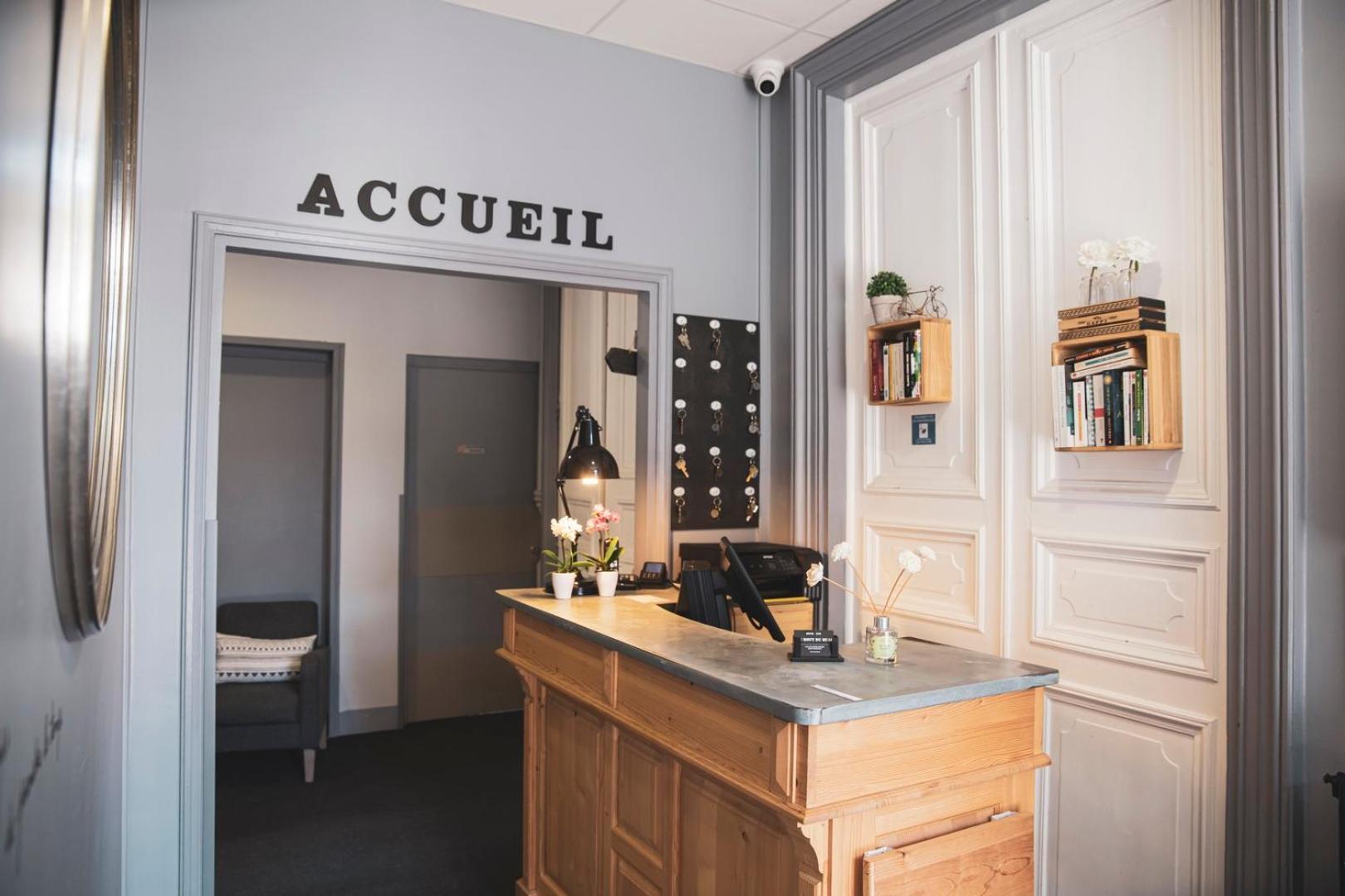 Au Bout Du Quai Hotell Granville Exteriör bild