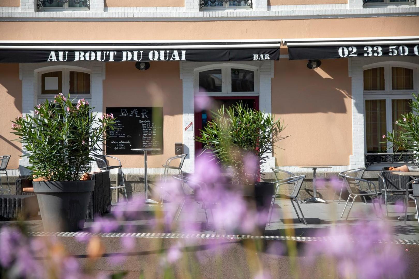 Au Bout Du Quai Hotell Granville Exteriör bild